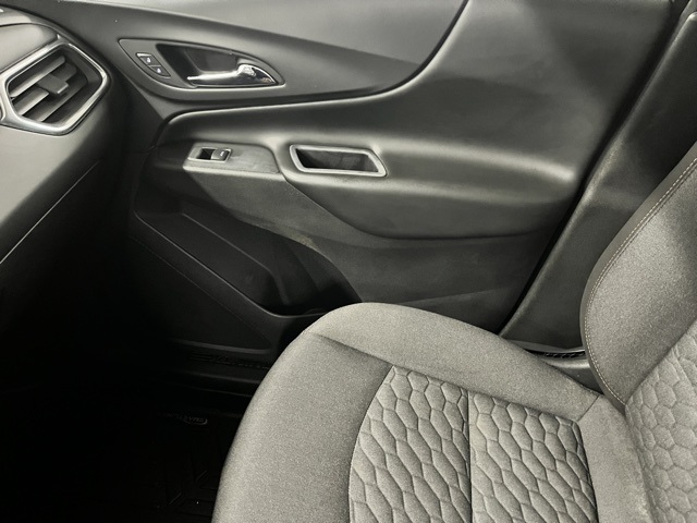 2020 Chevrolet Equinox LT photo 13