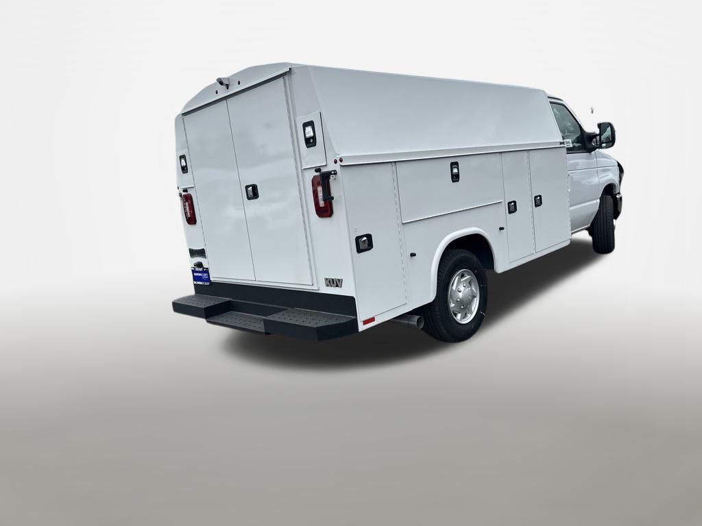 2025 Ford E-350 Base photo 3