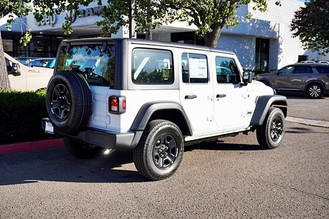 New 2026 Bright White Clear-Coat Exterior Paint Jeep Sport image 9