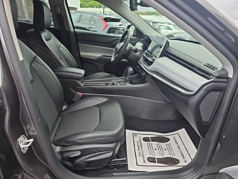 2022 Jeep Compass Latitude photo 28
