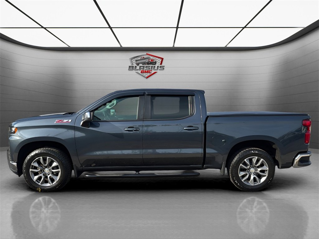 2021 Chevrolet Silverado 1500 LT photo 2