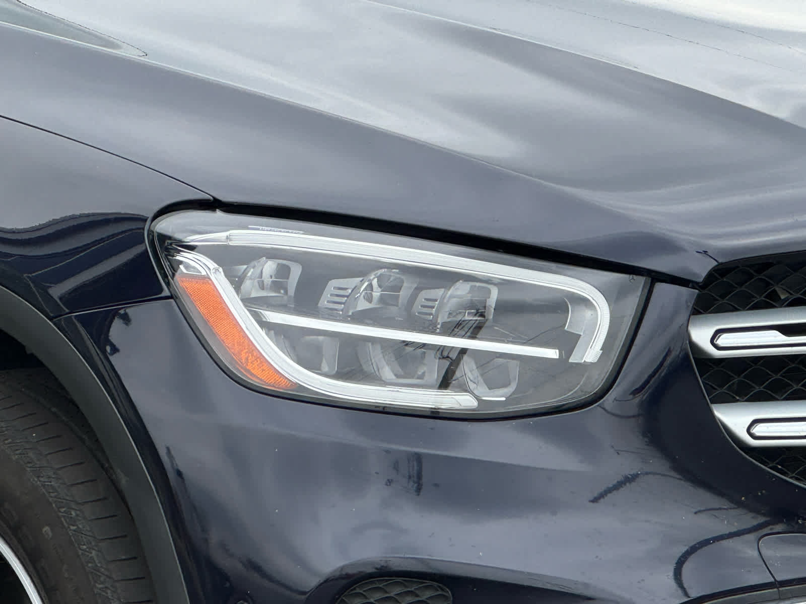 2022 Mercedes Benz GLC 300 4MATIC photo 4