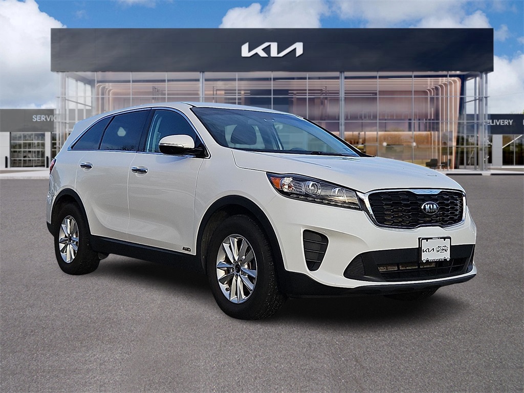 2019 Kia Sorento LX's photo