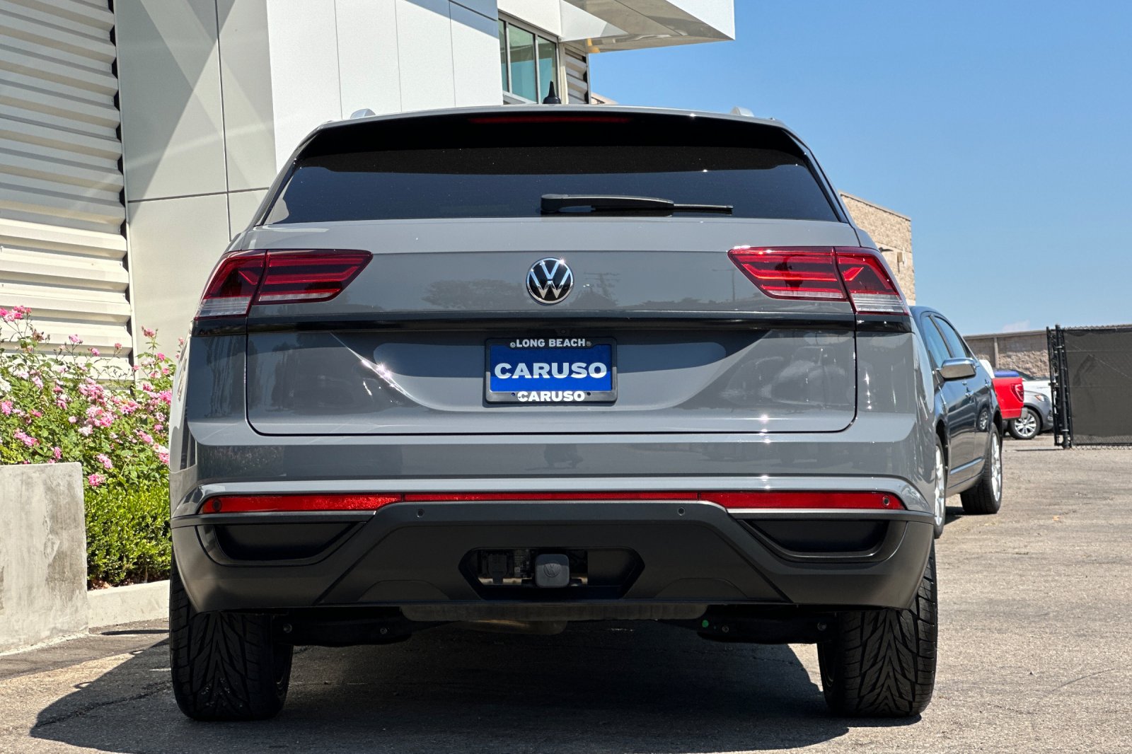 2022 Volkswagen Atlas Cross Sport V6 SE Technology photo 4