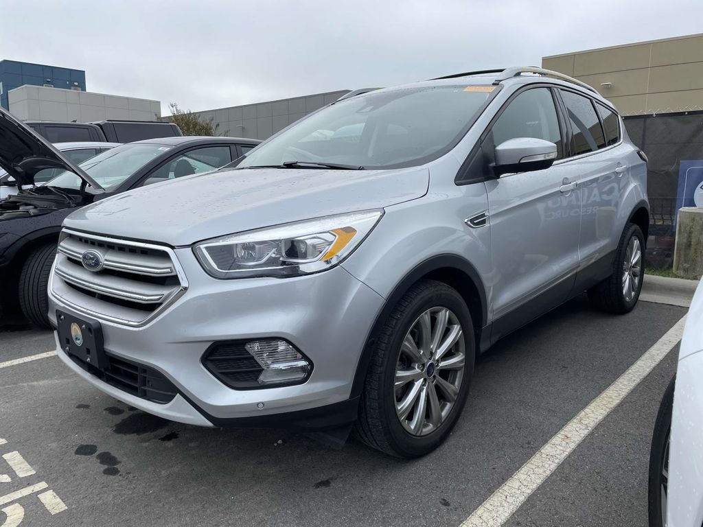 2018 Ford Escape Titanium photo 2