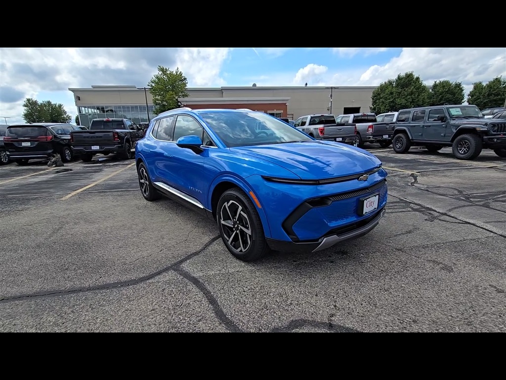 Used 2024 Chevrolet Equinox EV LT with VIN 3GN7DLRP0RS240960 for sale in Brookfield, WI