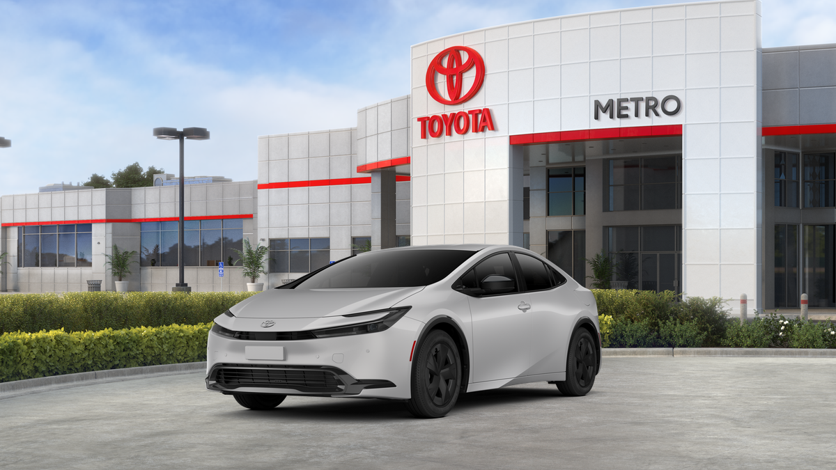 2026 Toyota Prius LE's photo