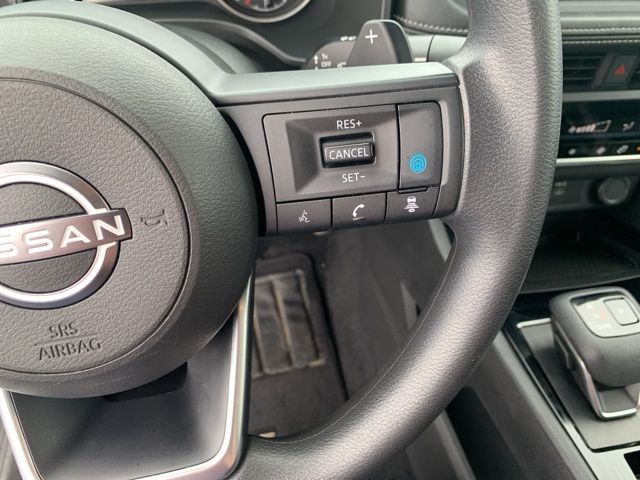 2024 Nissan Rogue SV photo 14