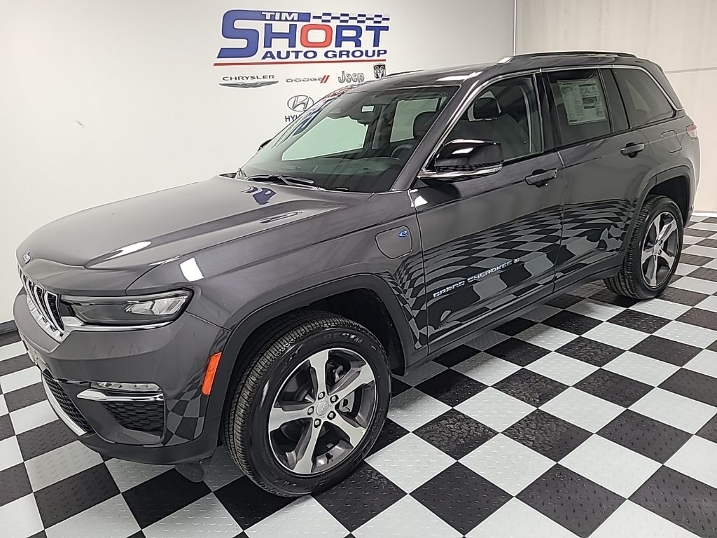 2023 Jeep Grand Cherokee 4xe's photo