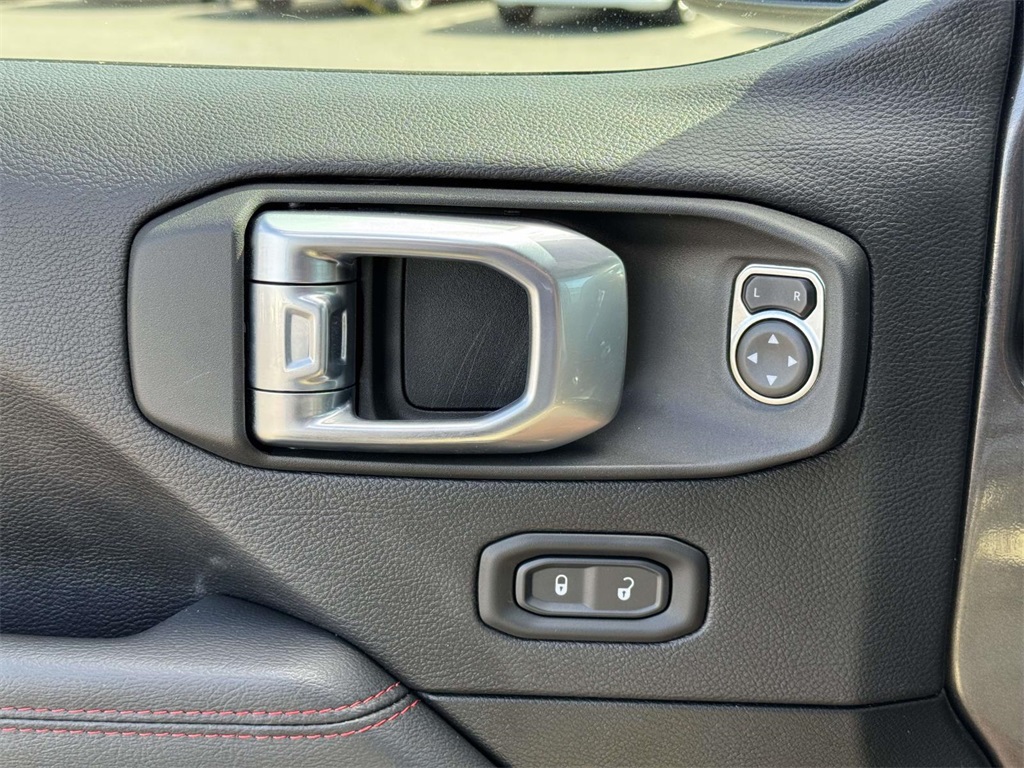 2022 Jeep Wrangler Rubicon photo 26