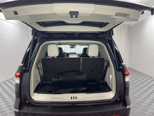 2024 Lincoln Navigator Black Label photo 8