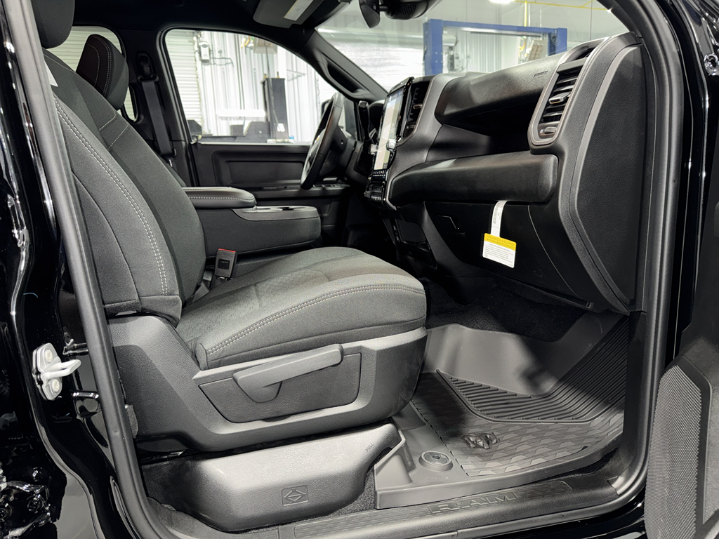 2025 Ram 2500 Tradesman photo 12