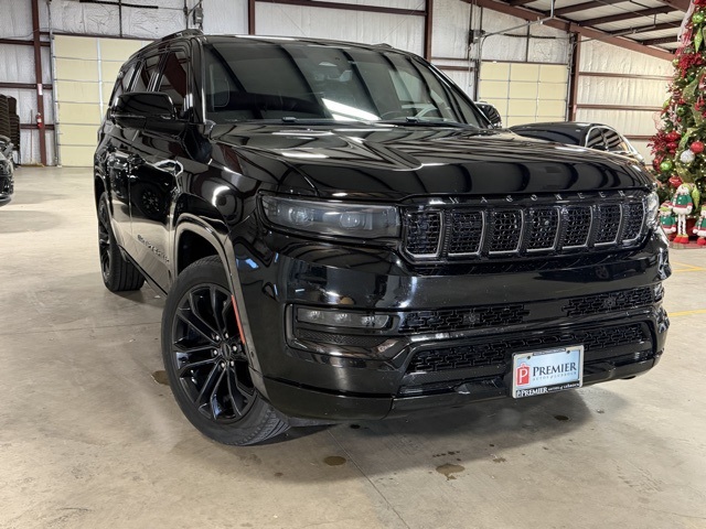 2023 Jeep Grand Wagoneer Series II's photo