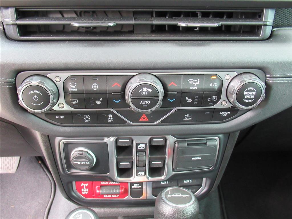 2024 Jeep Gladiator Mojave photo 26