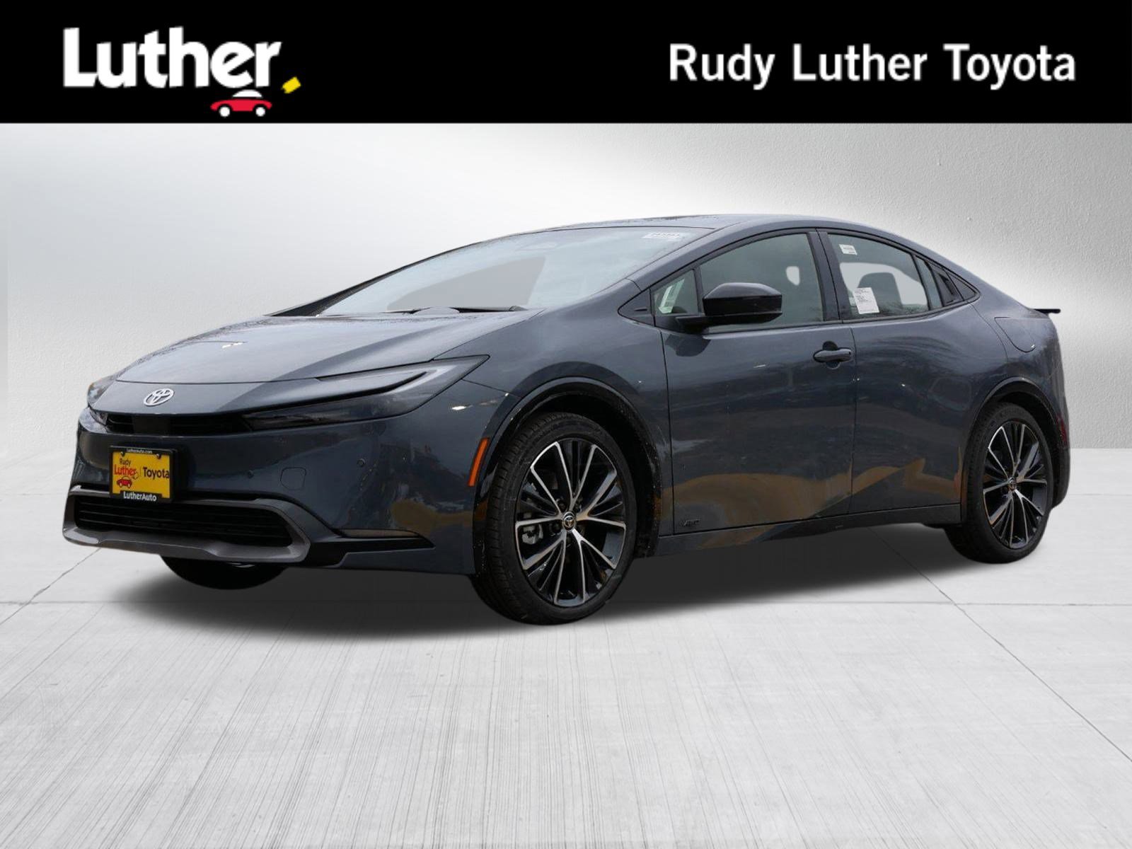 2026 Toyota Prius XLE's photo