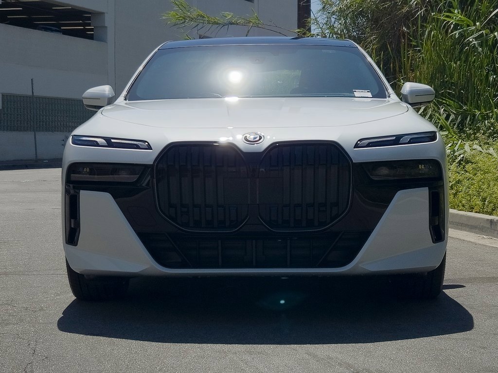 2025 Bmw 750e 750e xDrive photo 3