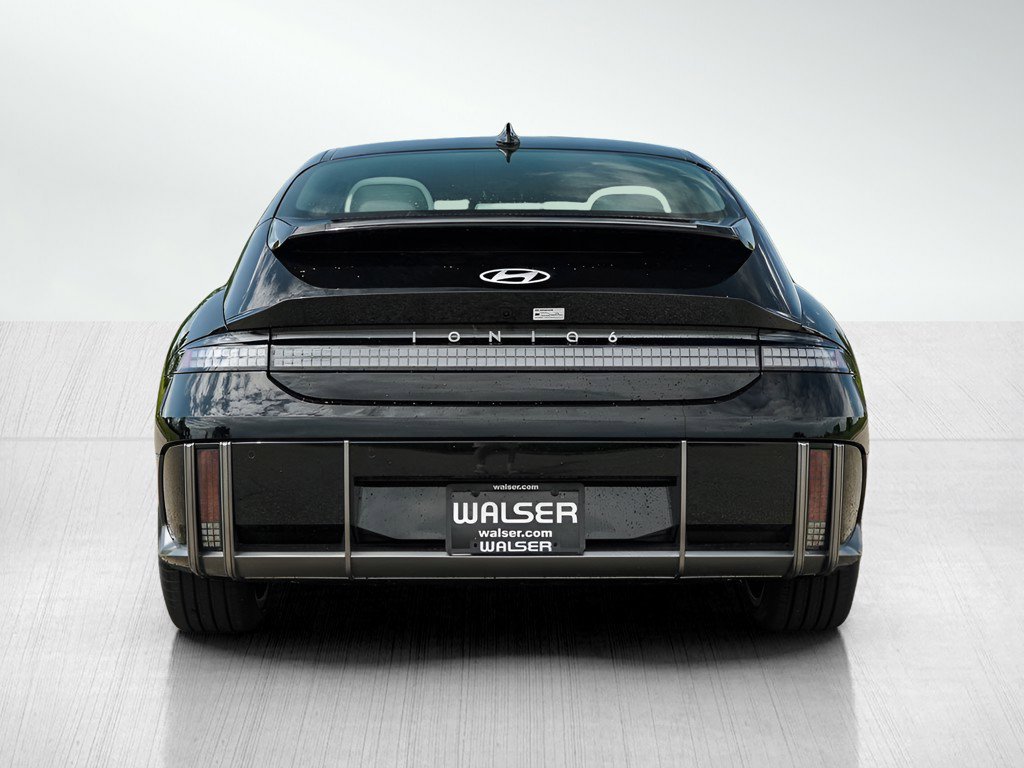 2025 Hyundai Ioniq 6 SEL photo 4