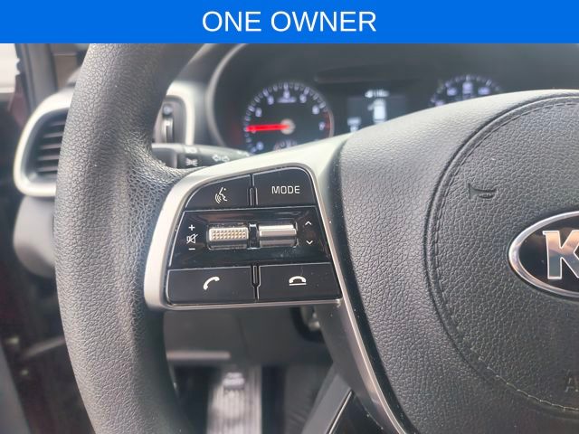 2019 Kia Sorento LX photo 2