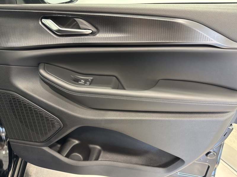 2025 Jeep Grand Cherokee Laredo X photo 15