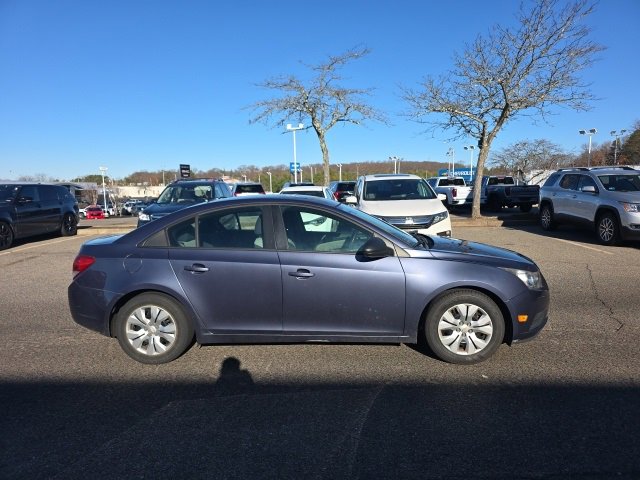 2014 Chevrolet Cruze LS photo 3