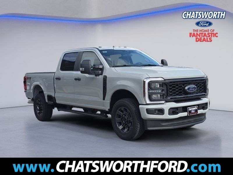 2025 Ford F-250 Super Duty XL's photo