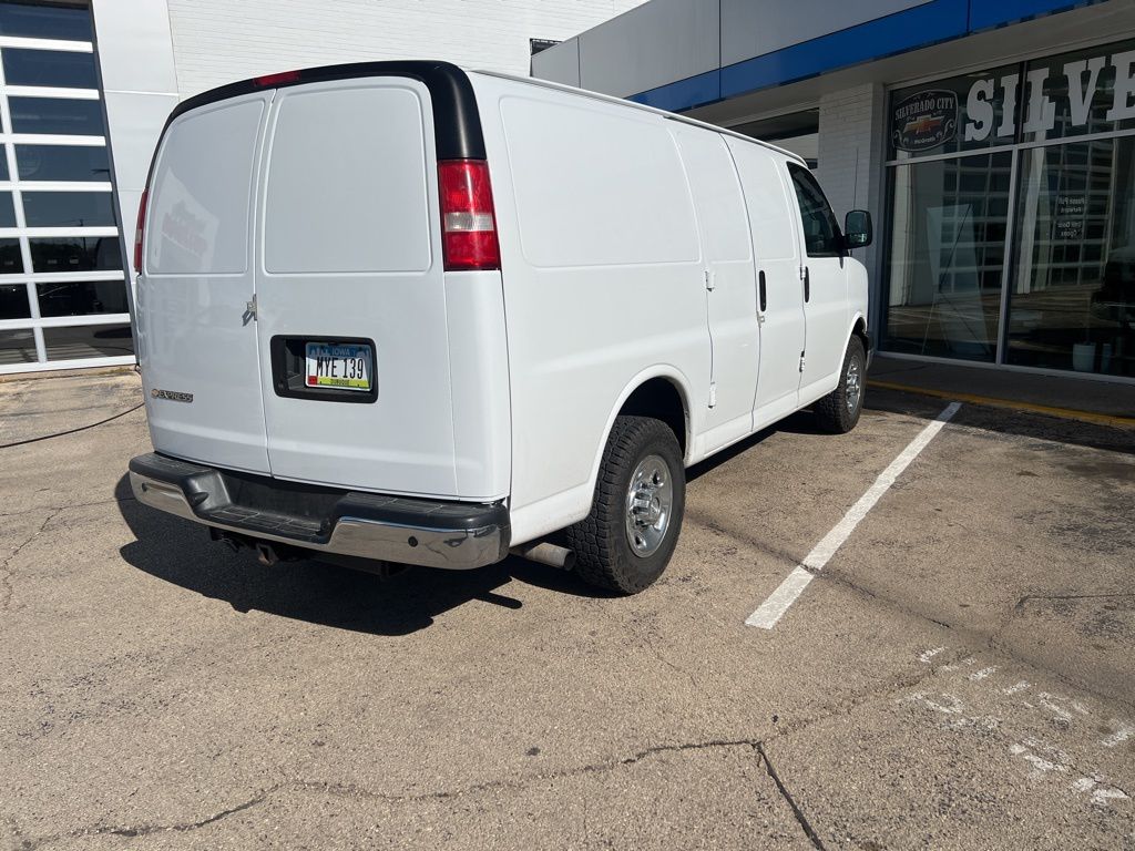2016 Chevrolet Express 2500 Work Van Cargo photo 2