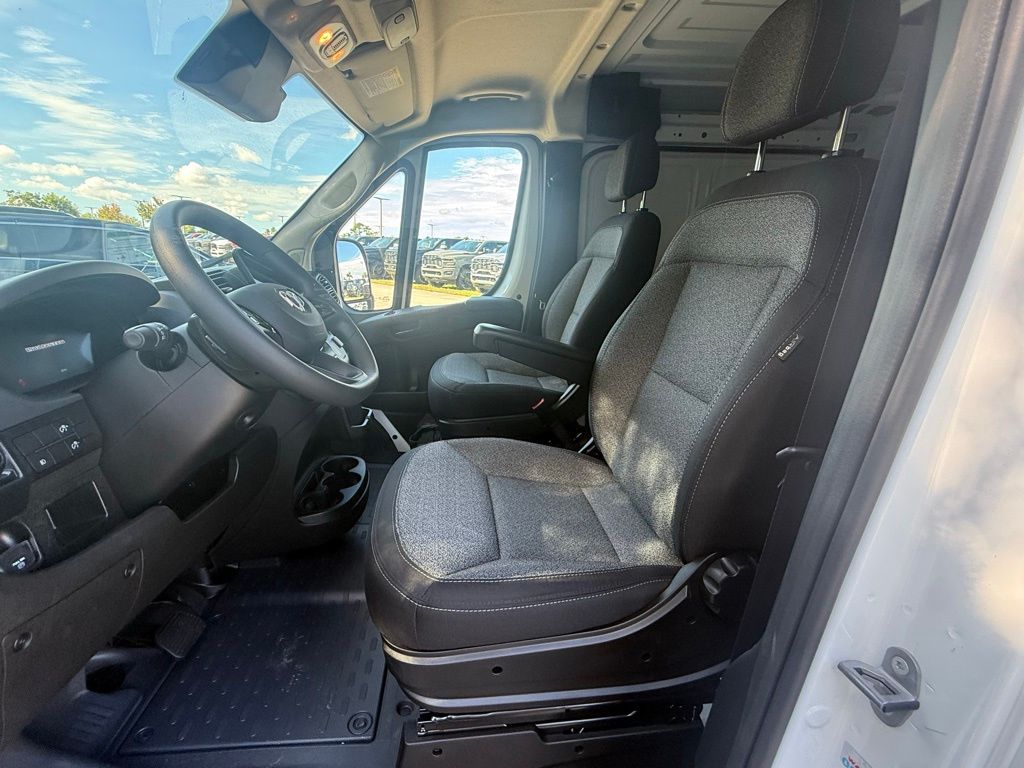 2026 Ram ProMaster 1500 photo 8