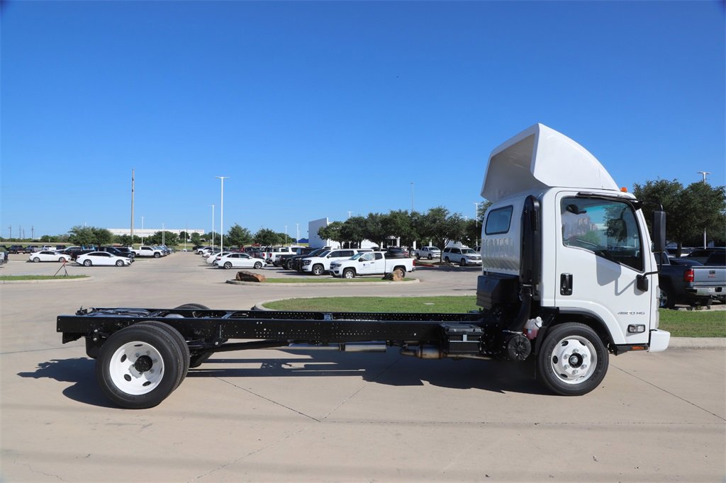 2024 Chevrolet Silverado 4500HD photo 3