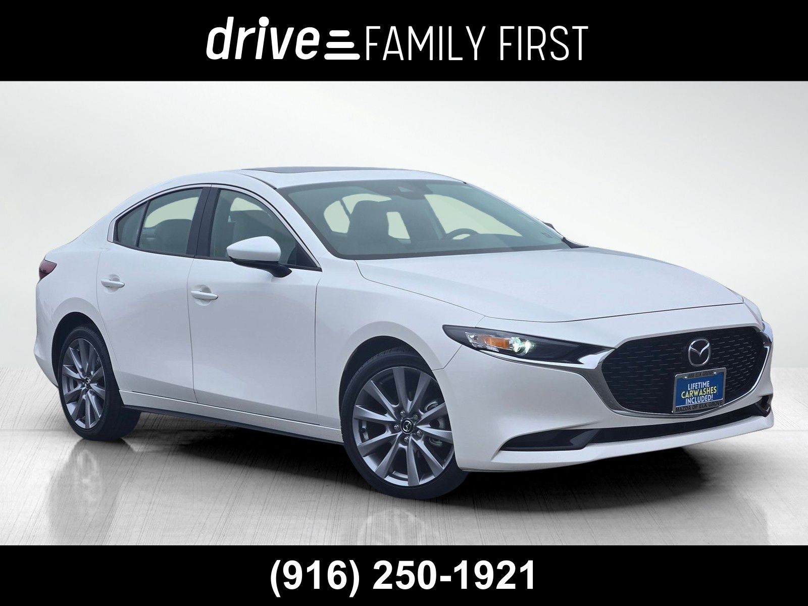 2023 Mazda Mazda3 Preferred's photo