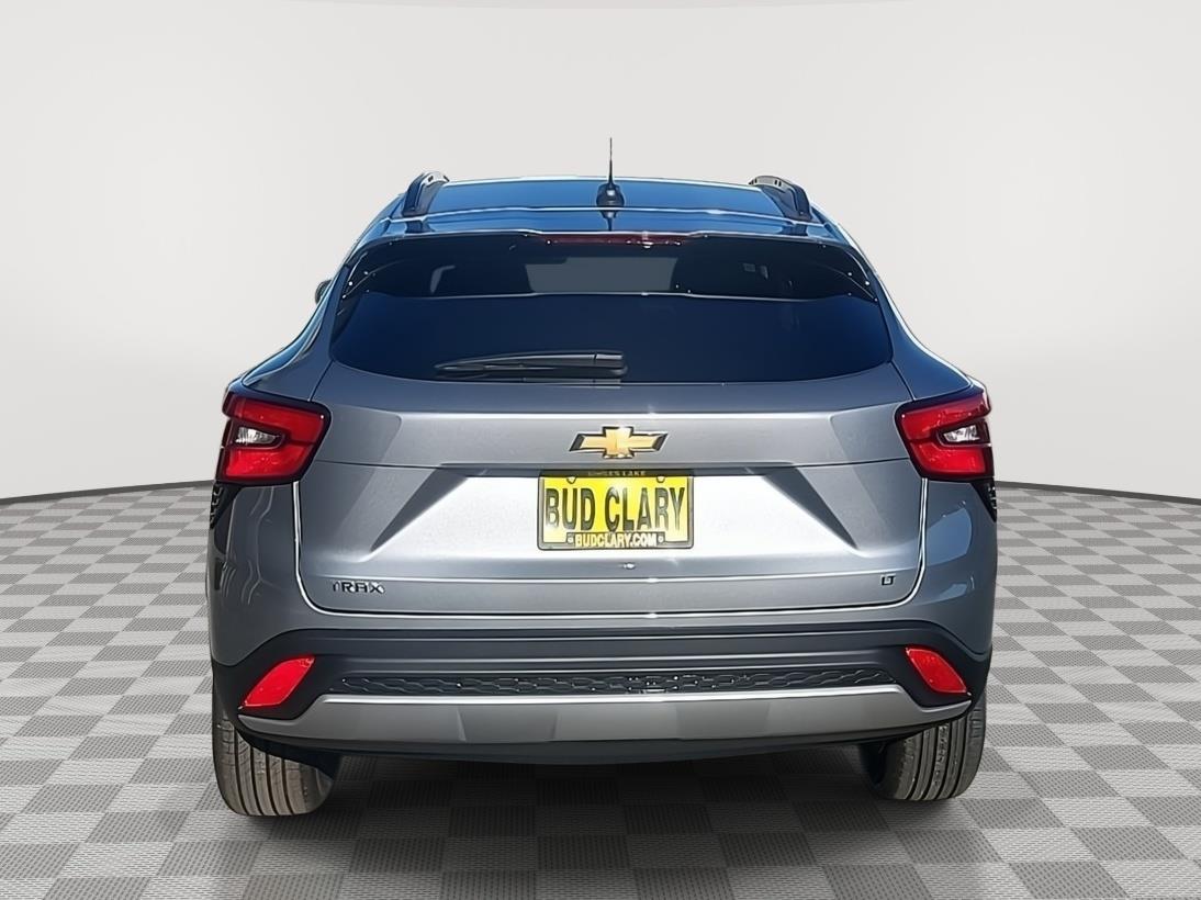 2025 Chevrolet Trax LT photo 4