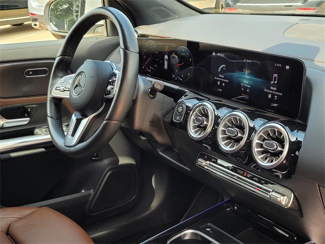 2022 Mercedes Benz GLA 250 4MATIC photo 9
