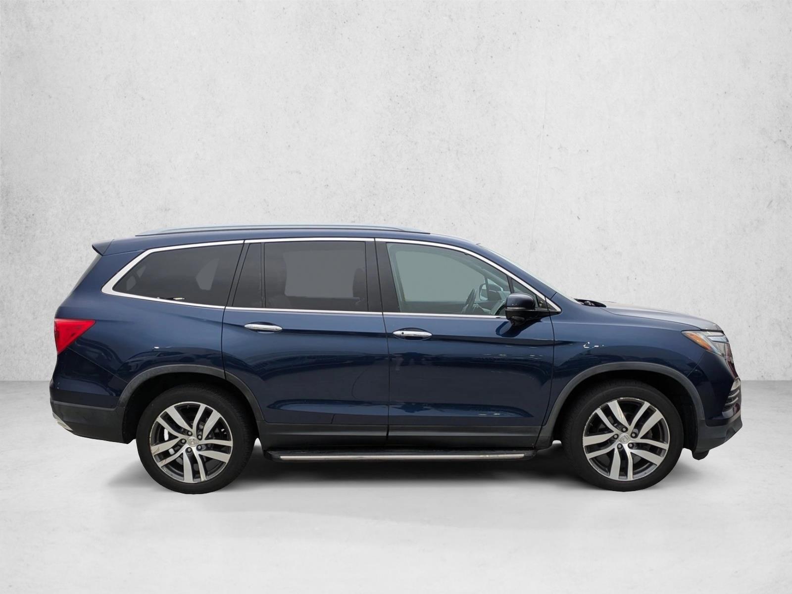 2016 Honda Pilot Touring photo 4