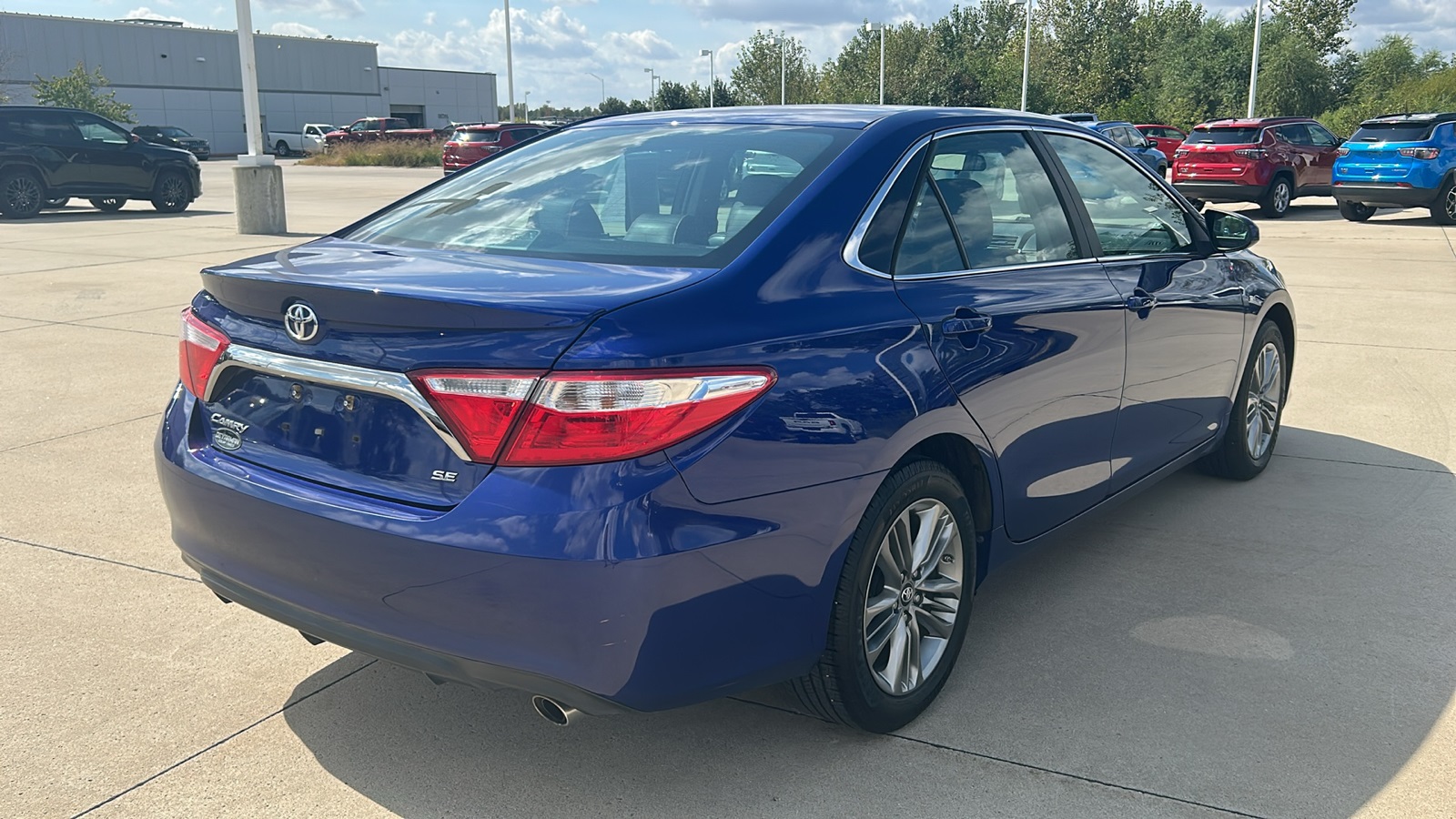 2016 Toyota Camry photo 3