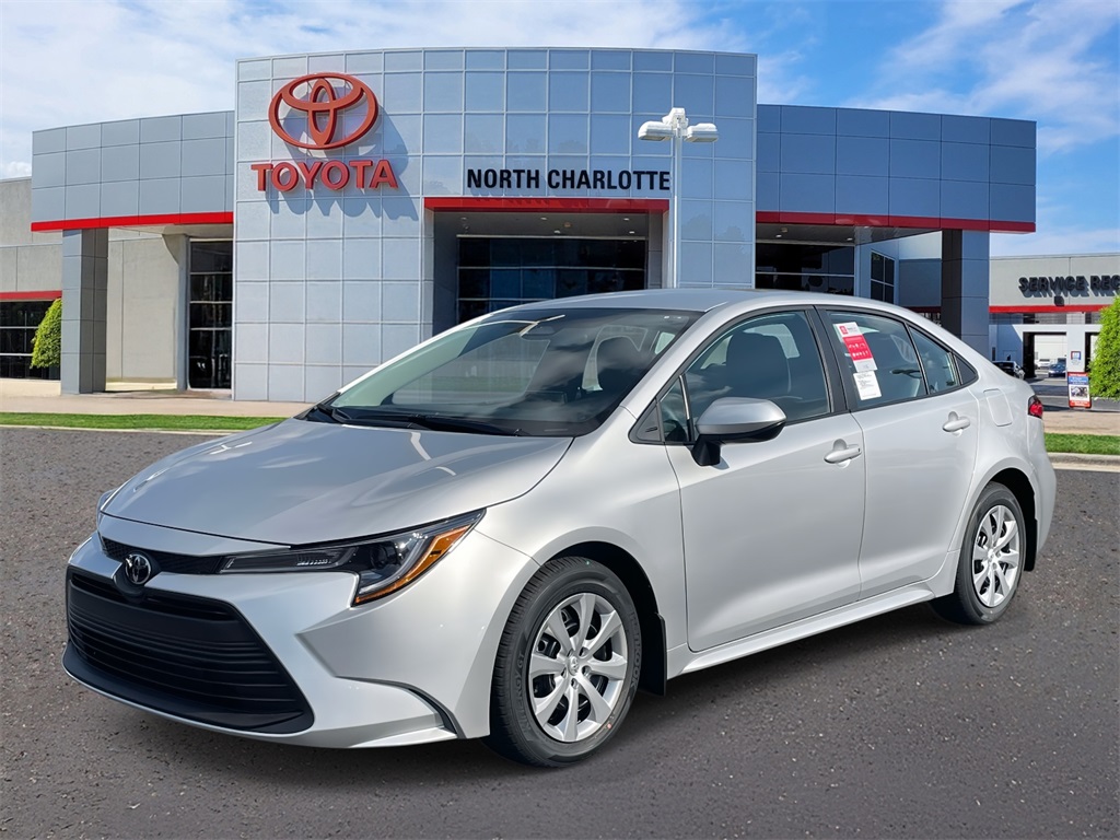 2026 Toyota Corolla LE photo 3