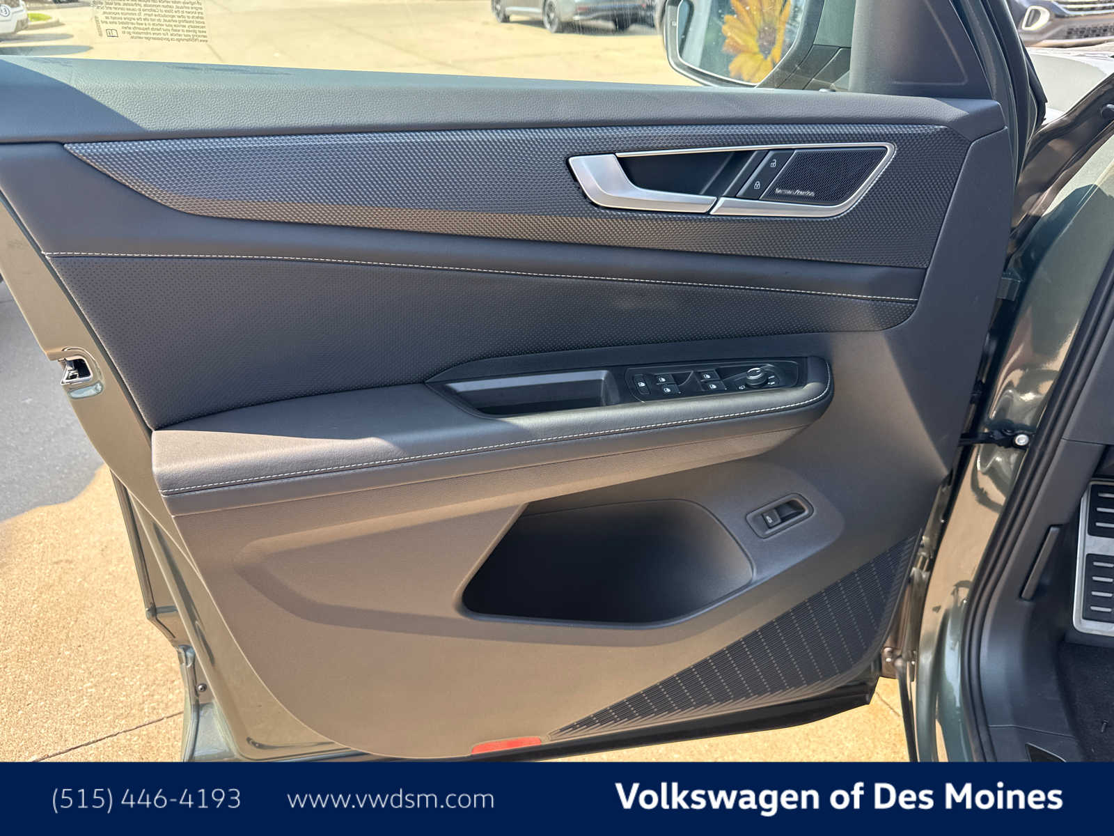 2026 Volkswagen Atlas Cross Sport SEL Premium R-Line photo 20