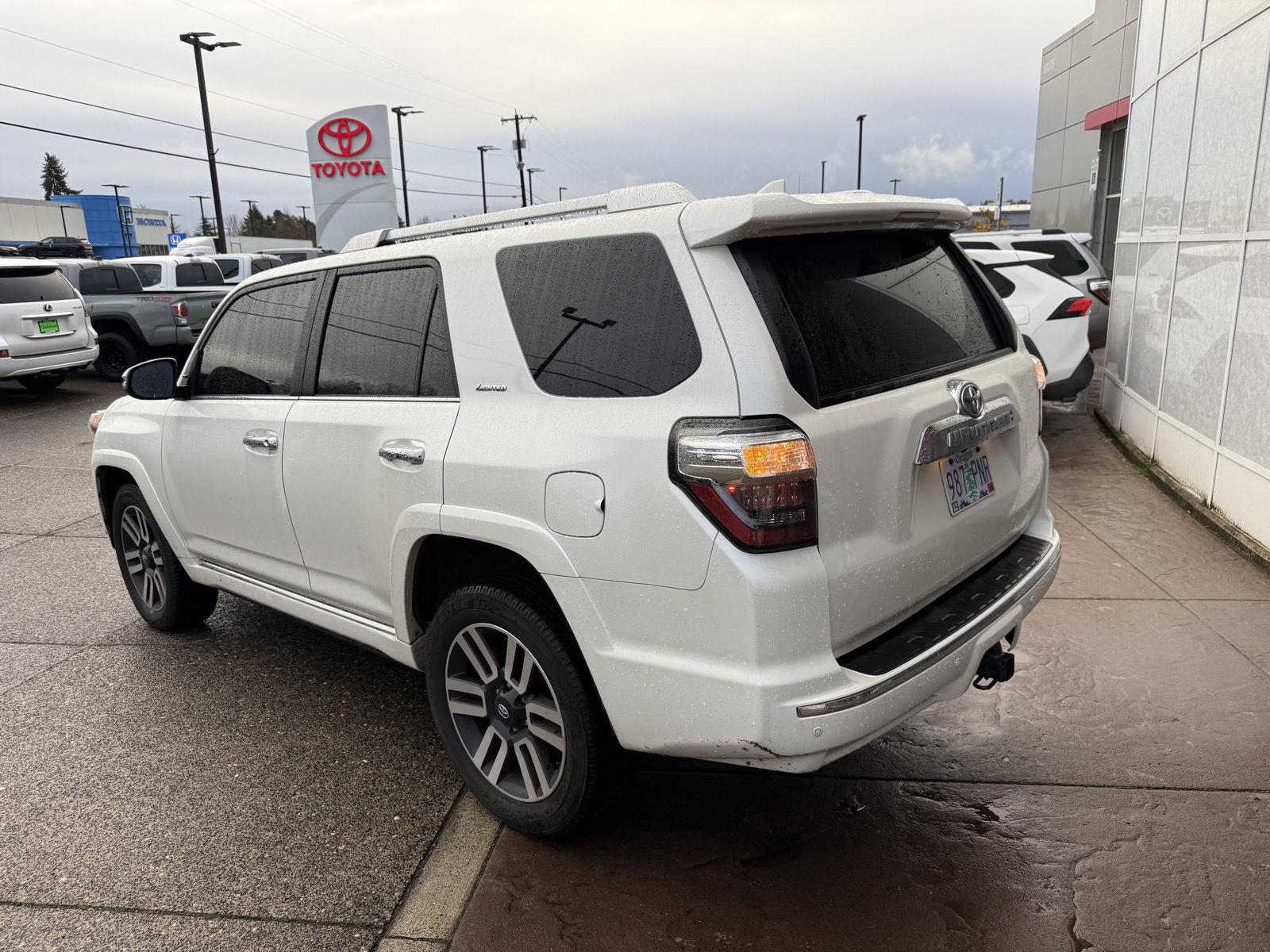 2023 Toyota 4Runner Limited photo 2