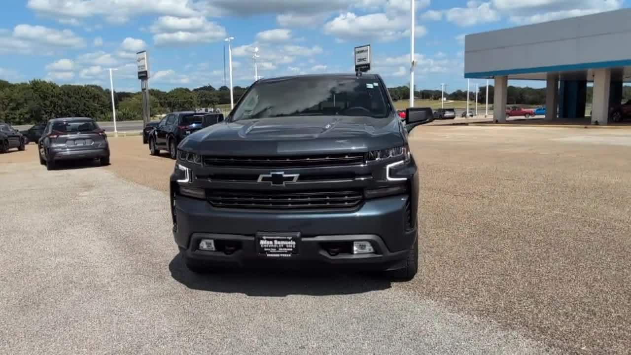 2022 Chevrolet Silverado 1500 RST photo 3