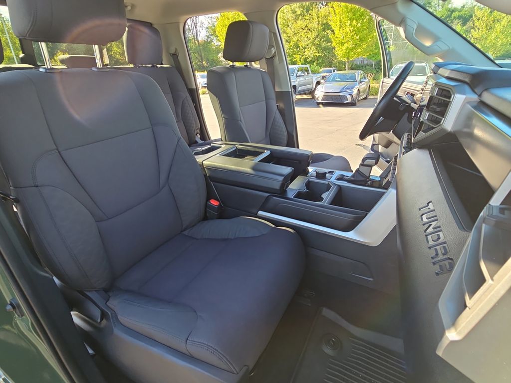 2022 Toyota Tundra SR5 photo 9
