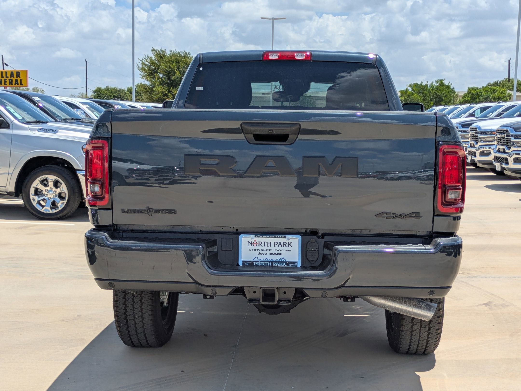 2025 Ram 2500 Lone Star photo 4