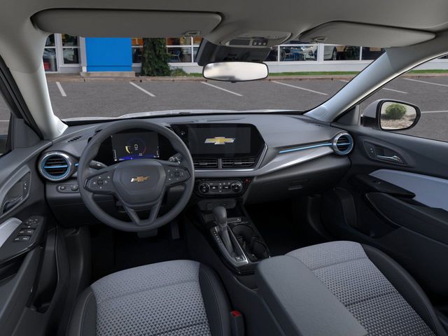 2025 Chevrolet Trax LT photo 13