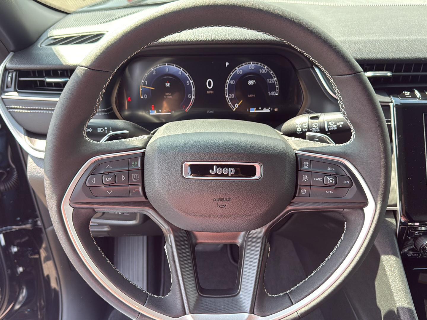 2025 Jeep Grand Cherokee Laredo X photo 19