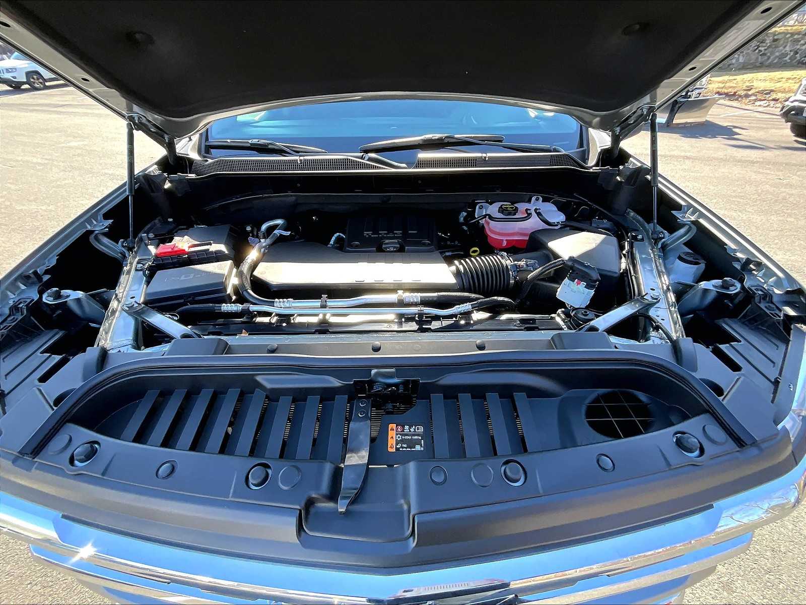 2025 Chevrolet Silverado 1500 LT photo 15