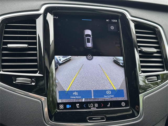 2023 Volvo XC90 B5 Plus photo 27