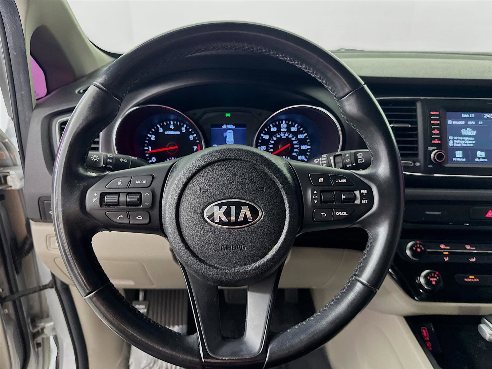 2021 Kia Sedona EX photo 12