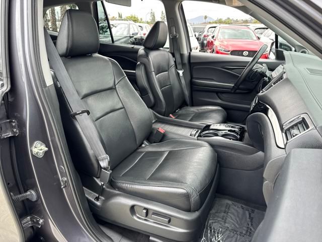 2020 Honda Pilot Touring photo 23