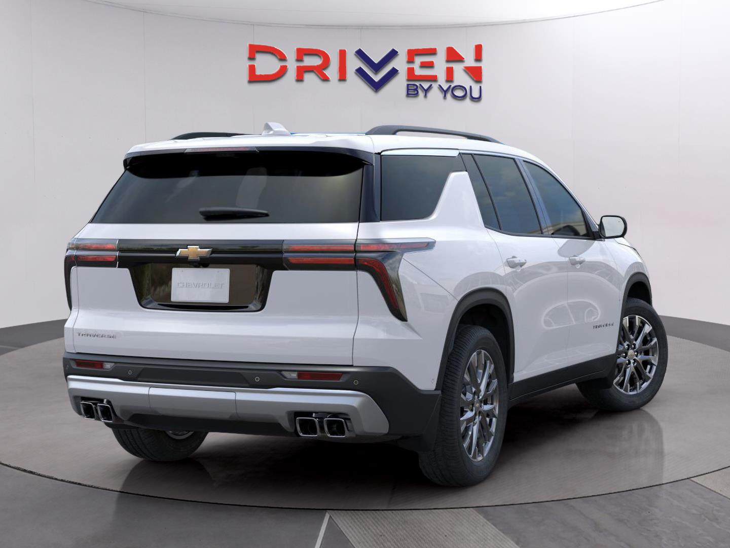 2026 Chevrolet Traverse photo 2