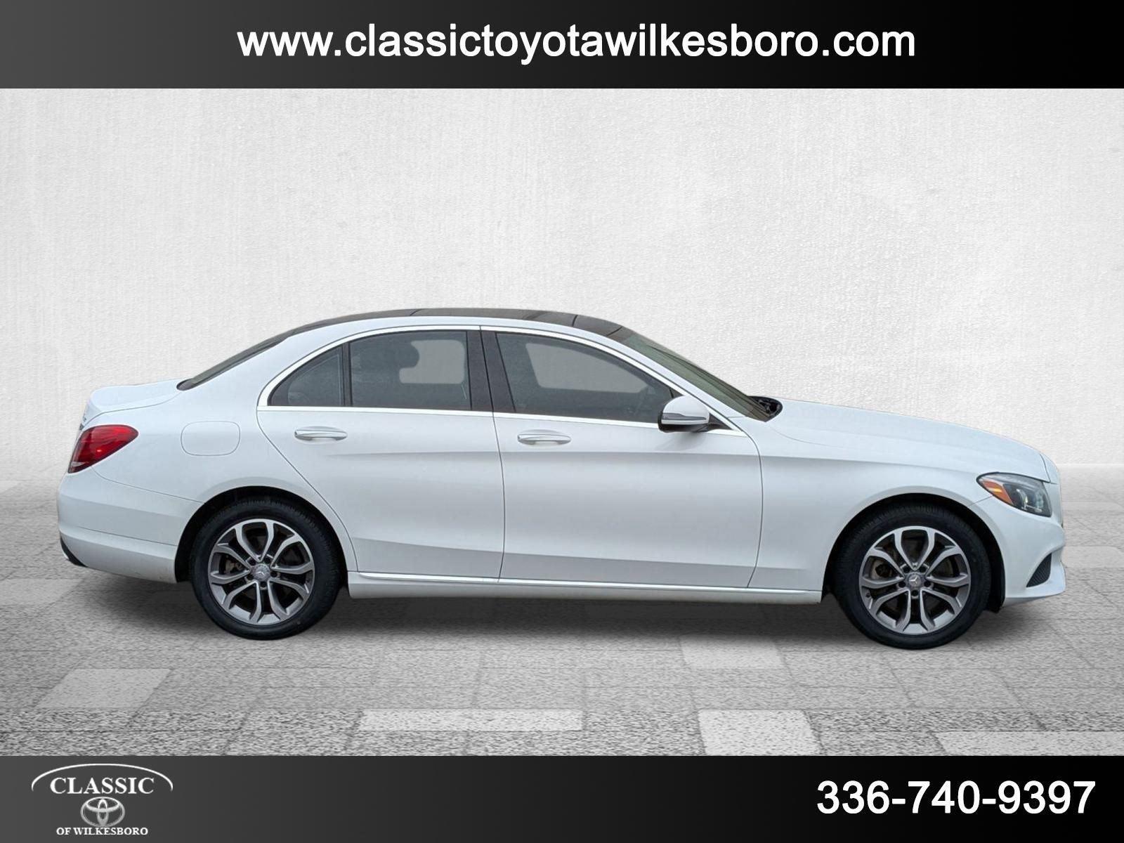 2017 Mercedes Benz C 300 4MATIC photo 4