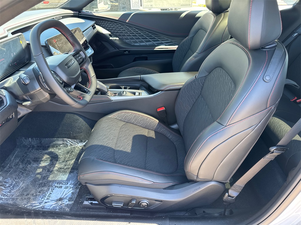 2025 Dodge Charger R/T photo 18