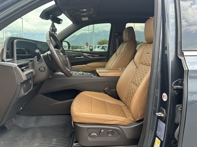 2021 Cadillac Escalade Premium Luxury photo 23