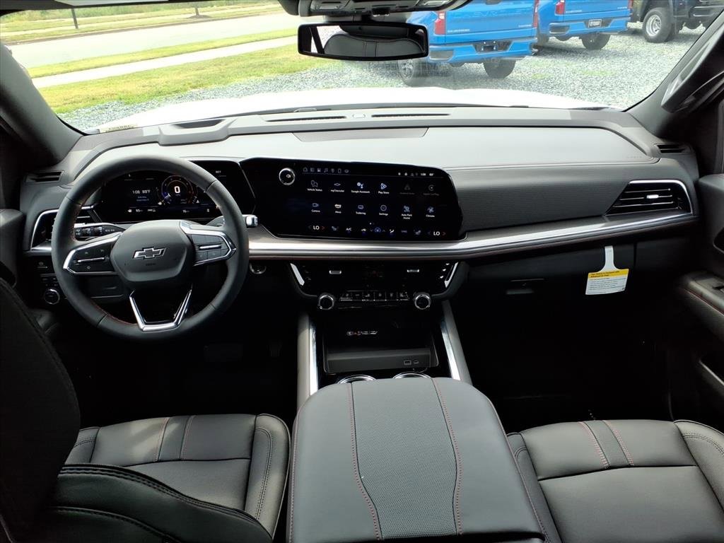 2025 Chevrolet Suburban RST photo 5